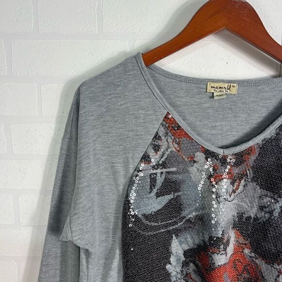 One world womens top size M Sequin Graphic - Picture 2 of 15
